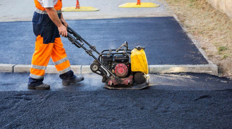 Professional gutter cleaning in Nipton, CA